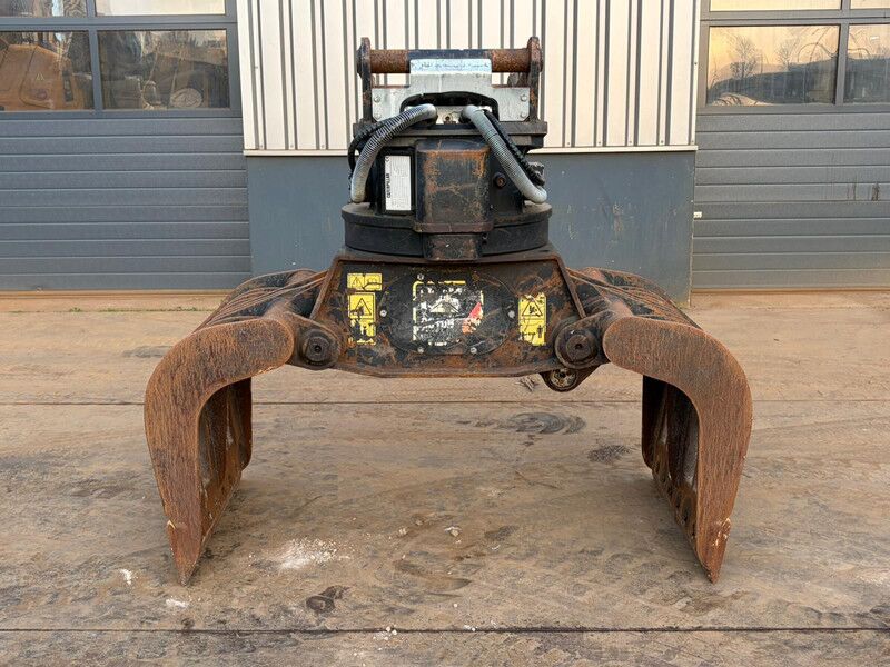 Caterpillar G310B-D - Pinza de manipulación para Excavadora: foto 1 Caterpillar G310B-D - Pinza de manipulación para Excavadora: foto 1