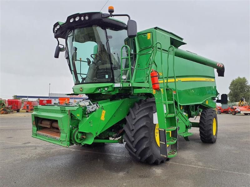 JOHN DEERE T550 - Cosechadora de granos: foto 1 JOHN DEERE T550 - Cosechadora de granos: foto 1
