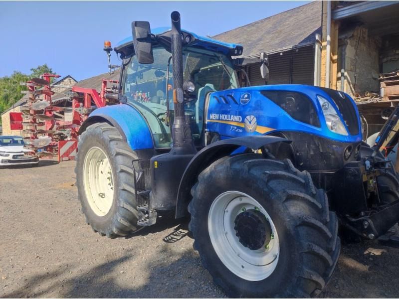 NEW HOLLAND T7-230PC - Tractor: foto 2 NEW HOLLAND T7-230PC - Tractor: foto 2