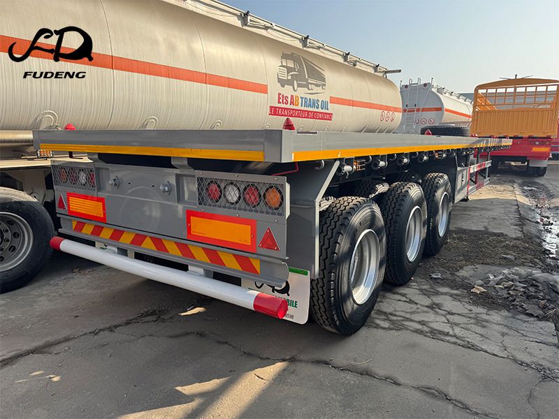 FUDENG 3 Axle 12.5m Flatbed Container Trailer - Semirremolque plataforma/ Caja abierta: foto 4 FUDENG 3 Axle 12.5m Flatbed Container Trailer - Semirremolque plataforma/ Caja abierta: foto 4
