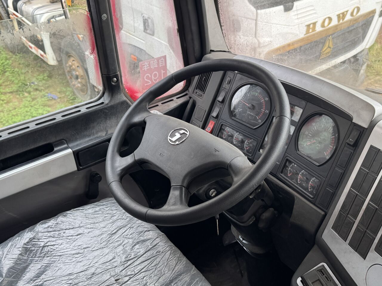 SHACMAN f3000 8x4 tipper truck for sale in africa - Volquete camión: foto 5 SHACMAN f3000 8x4 tipper truck for sale in africa - Volquete camión: foto 5