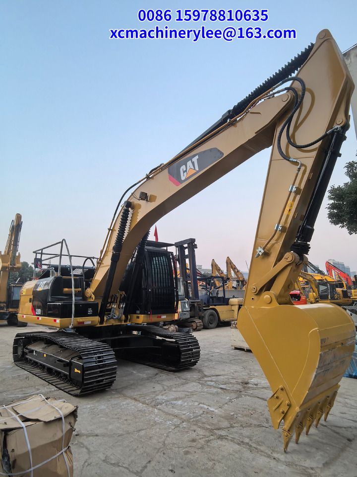 CATERPILLAR 320d2l - Excavadora de cadenas: foto 5 CATERPILLAR 320d2l - Excavadora de cadenas: foto 5