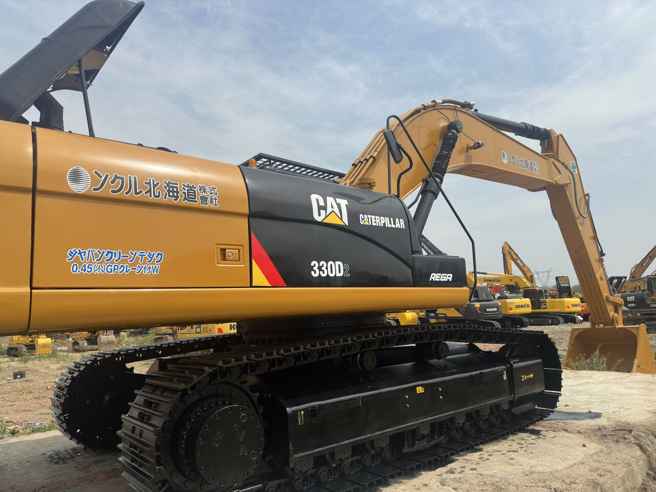 CATERPILLAR 330D2 - Excavadora de cadenas: foto 1 CATERPILLAR 330D2 - Excavadora de cadenas: foto 1