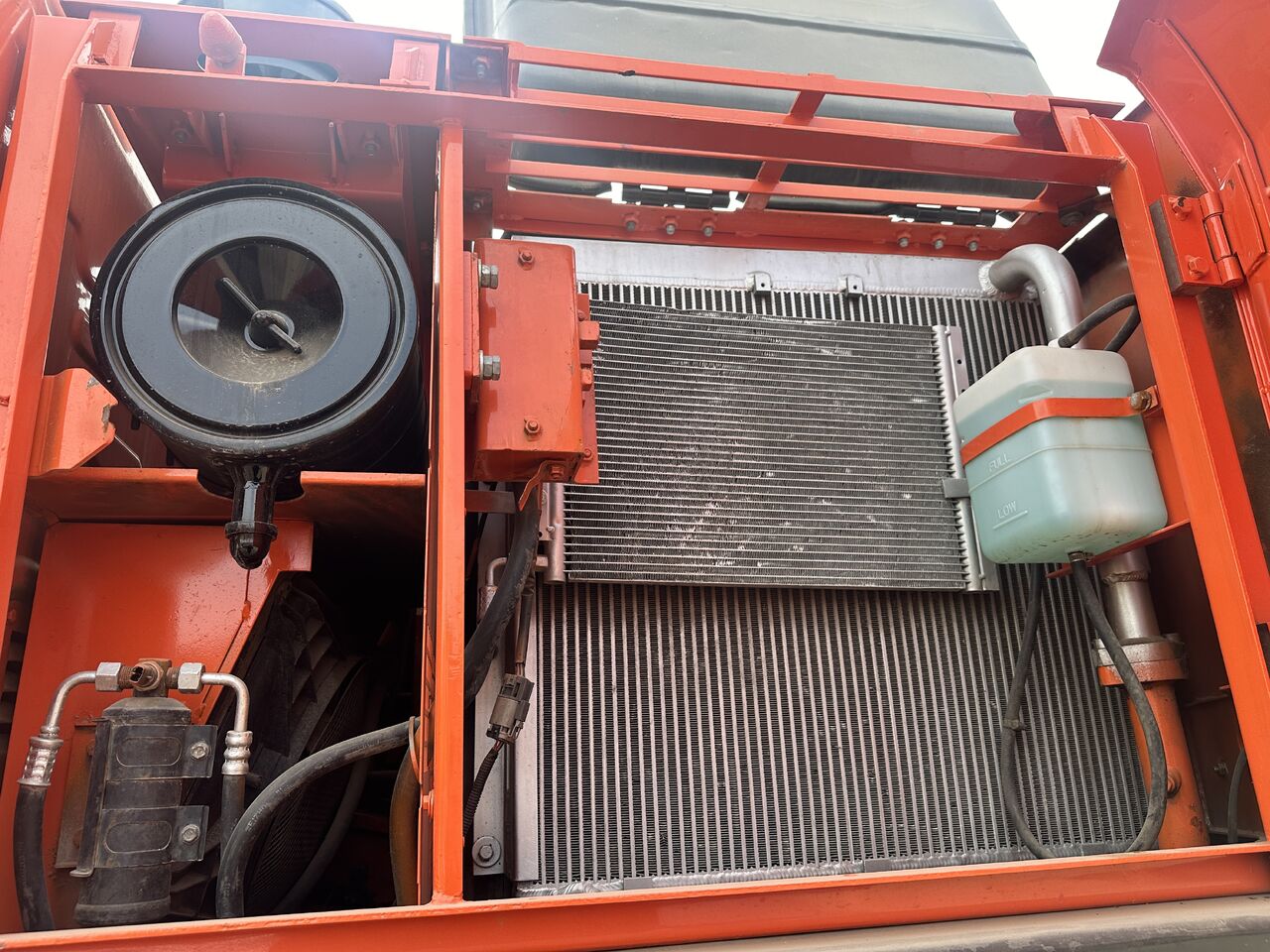 DOOSAN DH150W-9C - Excavadora de ruedas: foto 4 DOOSAN DH150W-9C - Excavadora de ruedas: foto 4