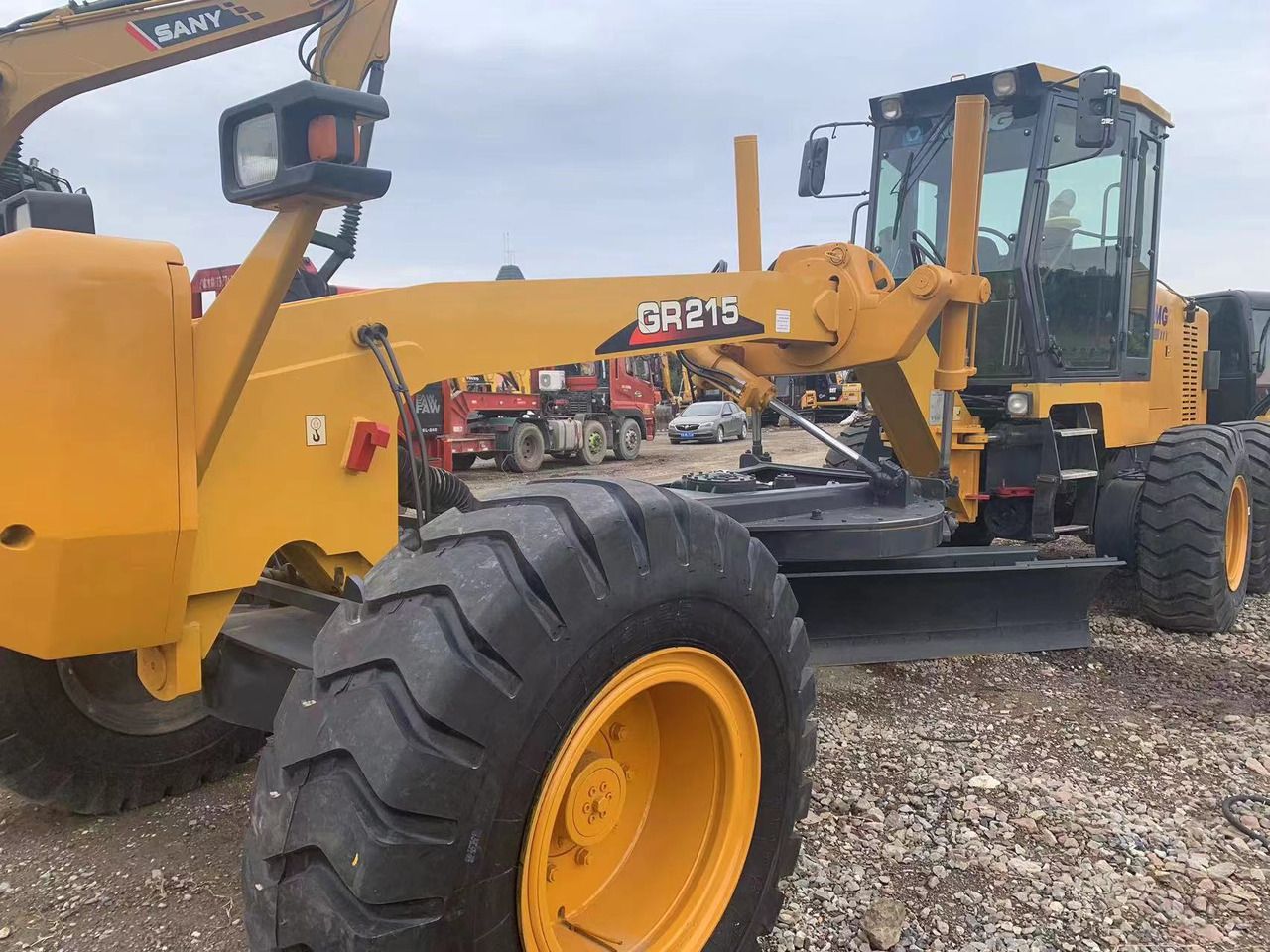 XCMG GR 215 - Grader: foto 4 XCMG GR 215 - Grader: foto 4