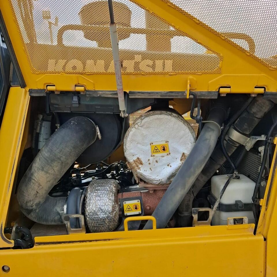 Bulldozer BULLDOZER KOMATSUD65PX-16: foto 8