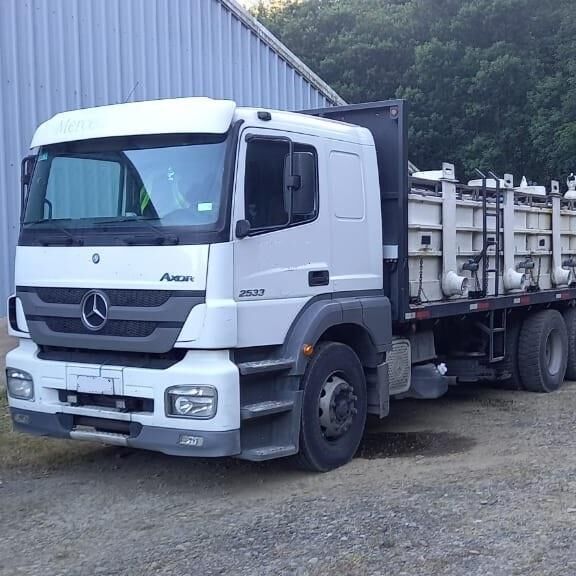 CAMION CHASIS CABINA MERCEDES BENZAXOR 2533 48 - Camión caja abierta: foto 2 CAMION CHASIS CABINA MERCEDES BENZAXOR 2533 48 - Camión caja abierta: foto 2
