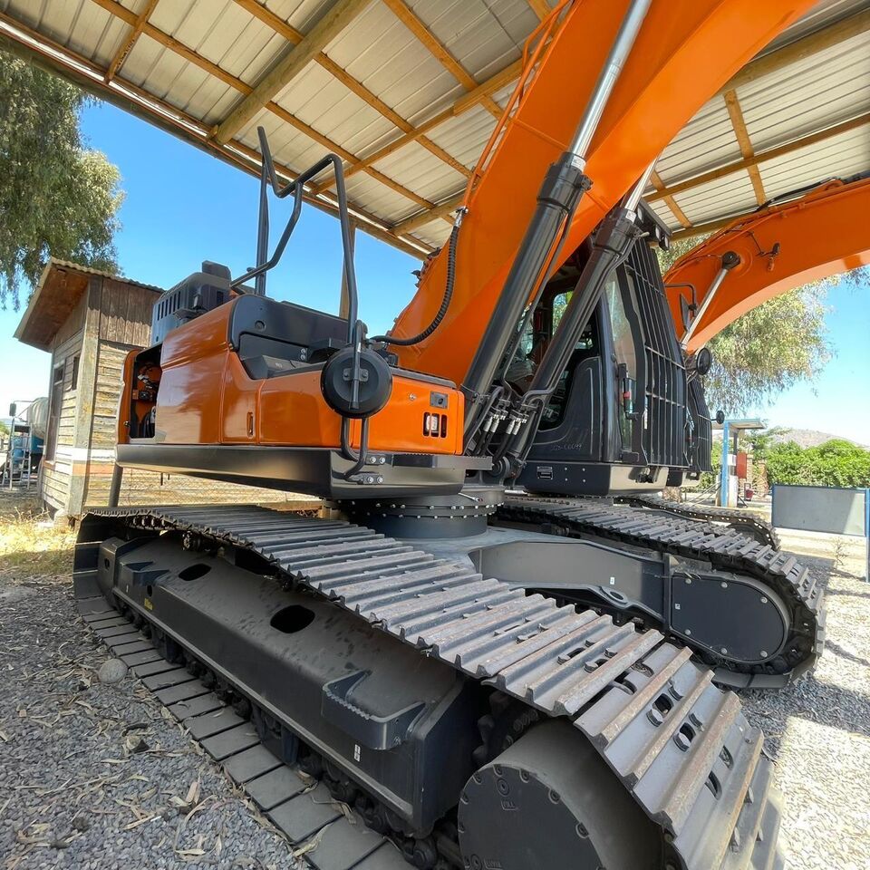 EXCAVADORA DEVELONDX225LC-7 - Excavadora de cadenas: foto 5 EXCAVADORA DEVELONDX225LC-7 - Excavadora de cadenas: foto 5