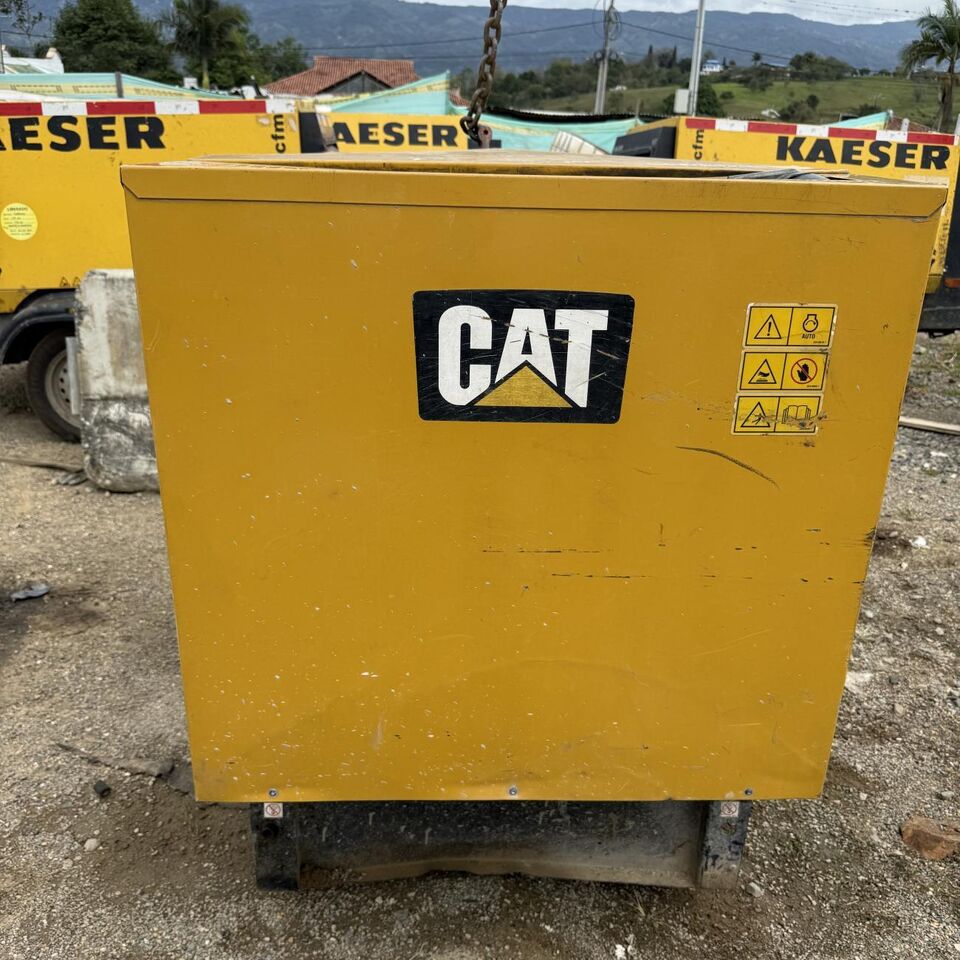 GENERADOR CATERPILLARDE18E3 - Generador industriale: foto 2 GENERADOR CATERPILLARDE18E3 - Generador industriale: foto 2