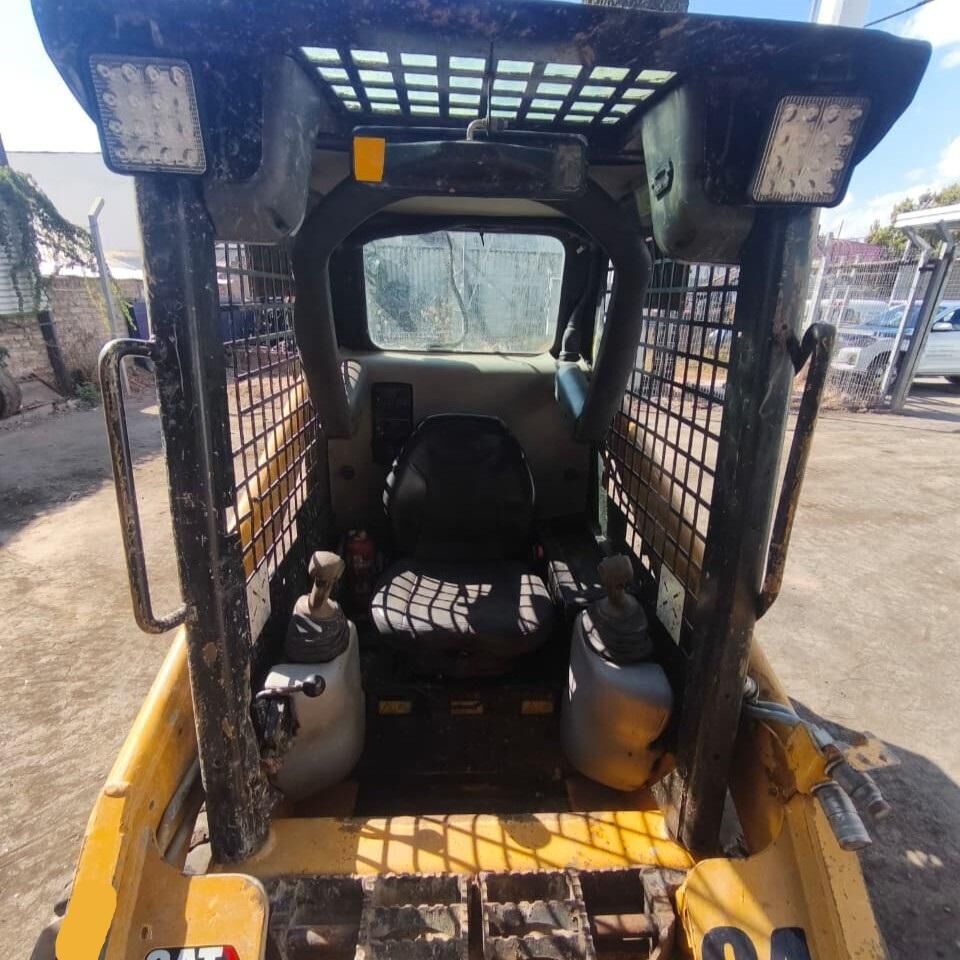 MINICARGADOR CATERPILLAR226B3 - Minicargadora: foto 2 MINICARGADOR CATERPILLAR226B3 - Minicargadora: foto 2