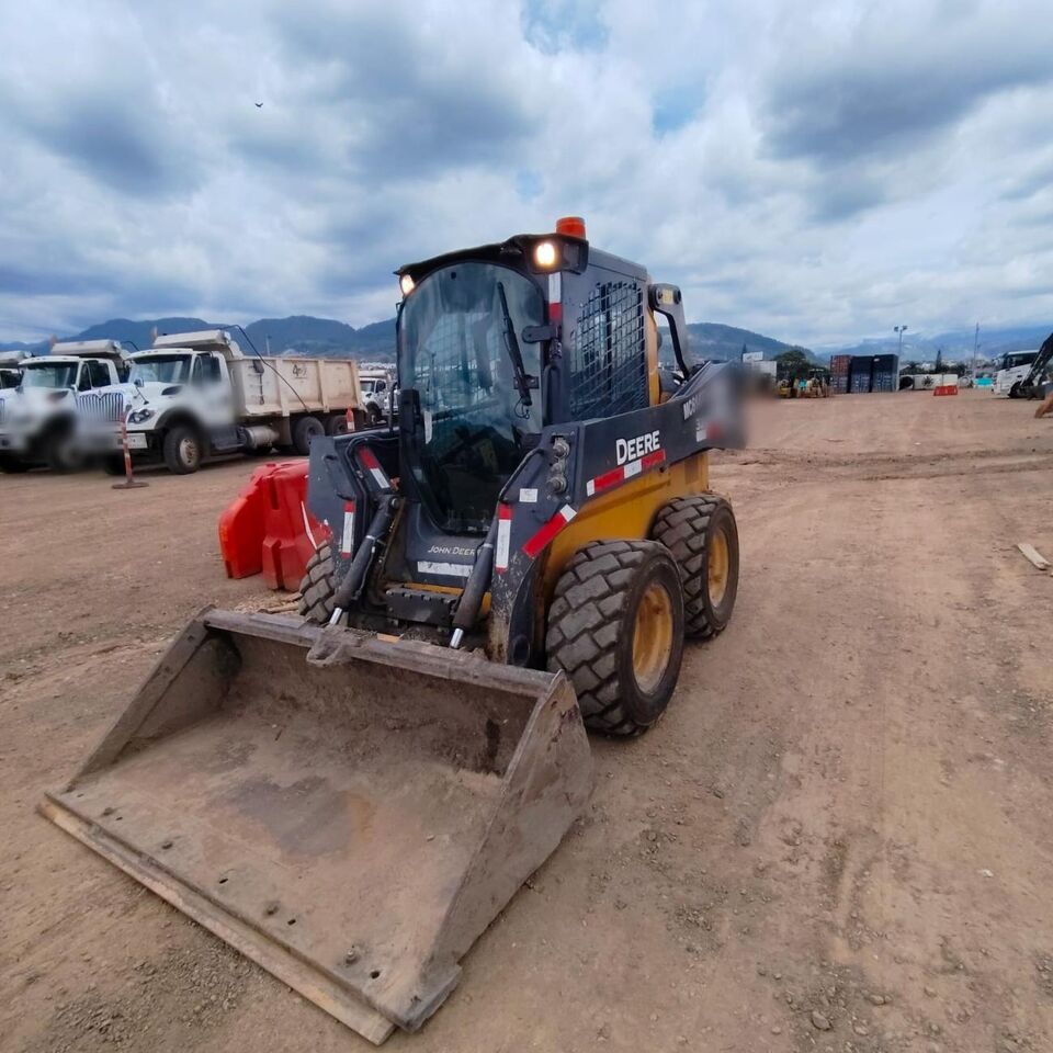 MINICARGADOR JOHN DEERE320G - Minicargadora: foto 1 MINICARGADOR JOHN DEERE320G - Minicargadora: foto 1