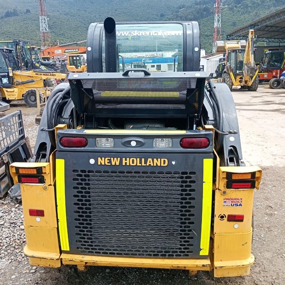 MINICARGADOR NEW HOLLANDL318 - Minicargadora: foto 3 MINICARGADOR NEW HOLLANDL318 - Minicargadora: foto 3
