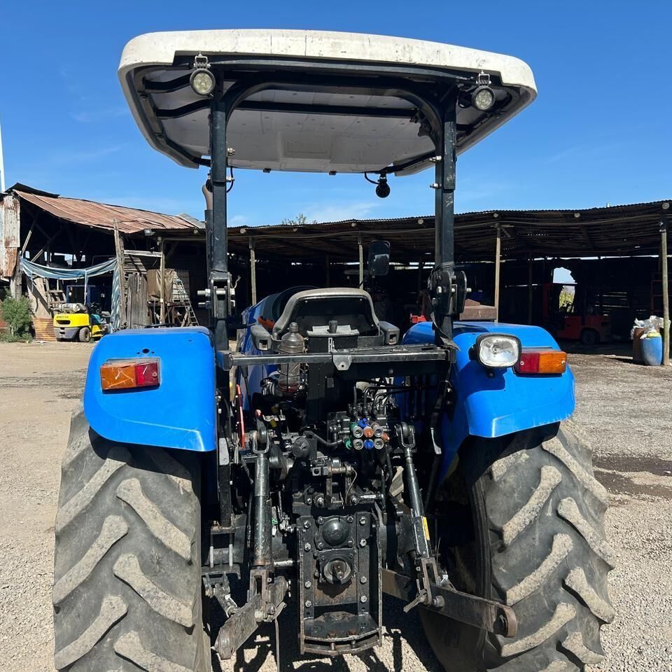 TRACTOR AGRICOLA NEW HOLLANDTT4.90 - Tractor: foto 3 TRACTOR AGRICOLA NEW HOLLANDTT4.90 - Tractor: foto 3