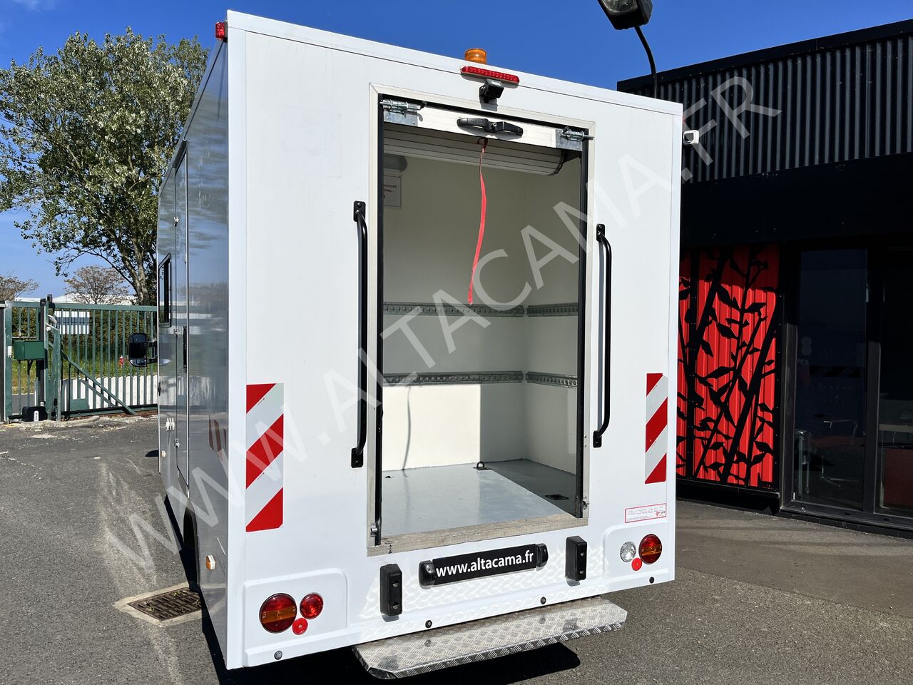 Furgoneta pequeña RENAULT MASTER 145cv BASE VIE ENROBE CANTINIERE 7 PLACES JCR: foto 15 Furgoneta pequeña RENAULT MASTER 145cv BASE VIE ENROBE CANTINIERE 7 PLACES JCR: foto 15