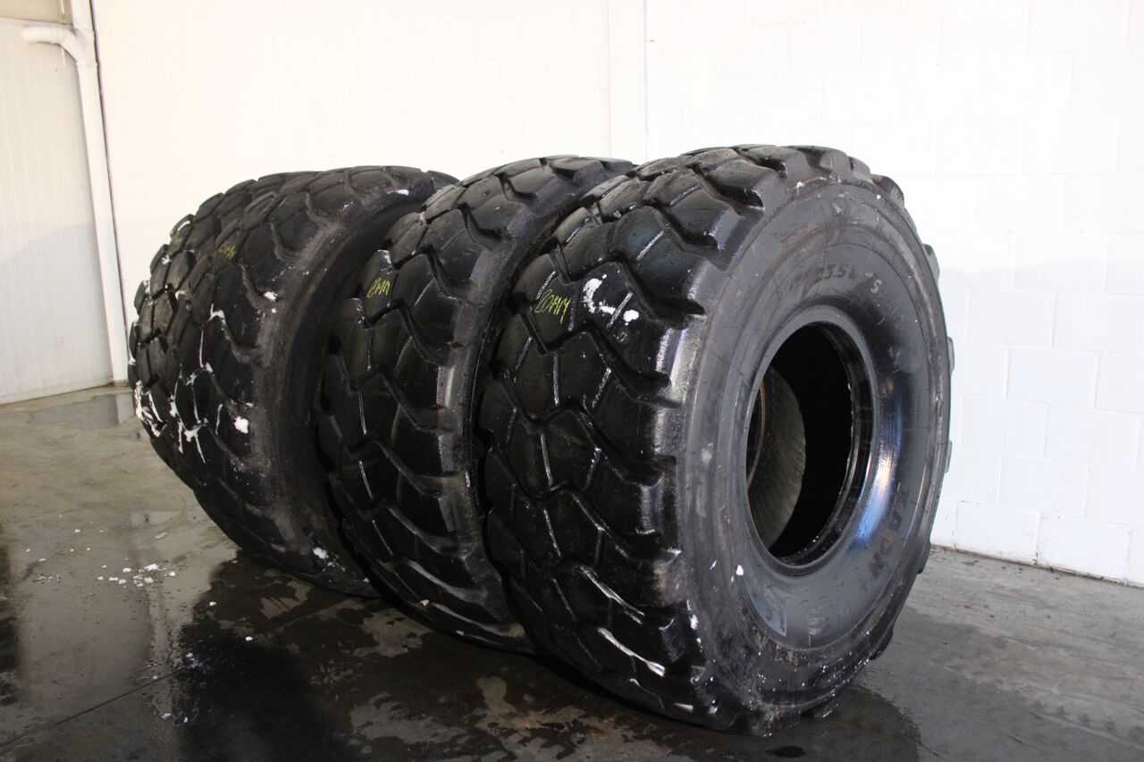 MICHELIN 23.5R25 Michelin XADN 20mm 4 PIECES - Neumático: foto 4 MICHELIN 23.5R25 Michelin XADN 20mm 4 PIECES - Neumático: foto 4