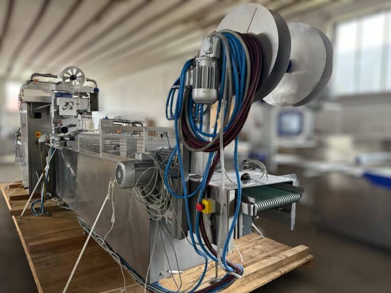 GEA / CFS Compact 420 Rollstock Thermoforming Machine – 4 Formats - Máquina de embalaje: foto 3 GEA / CFS Compact 420 Rollstock Thermoforming Machine – 4 Formats - Máquina de embalaje: foto 3
