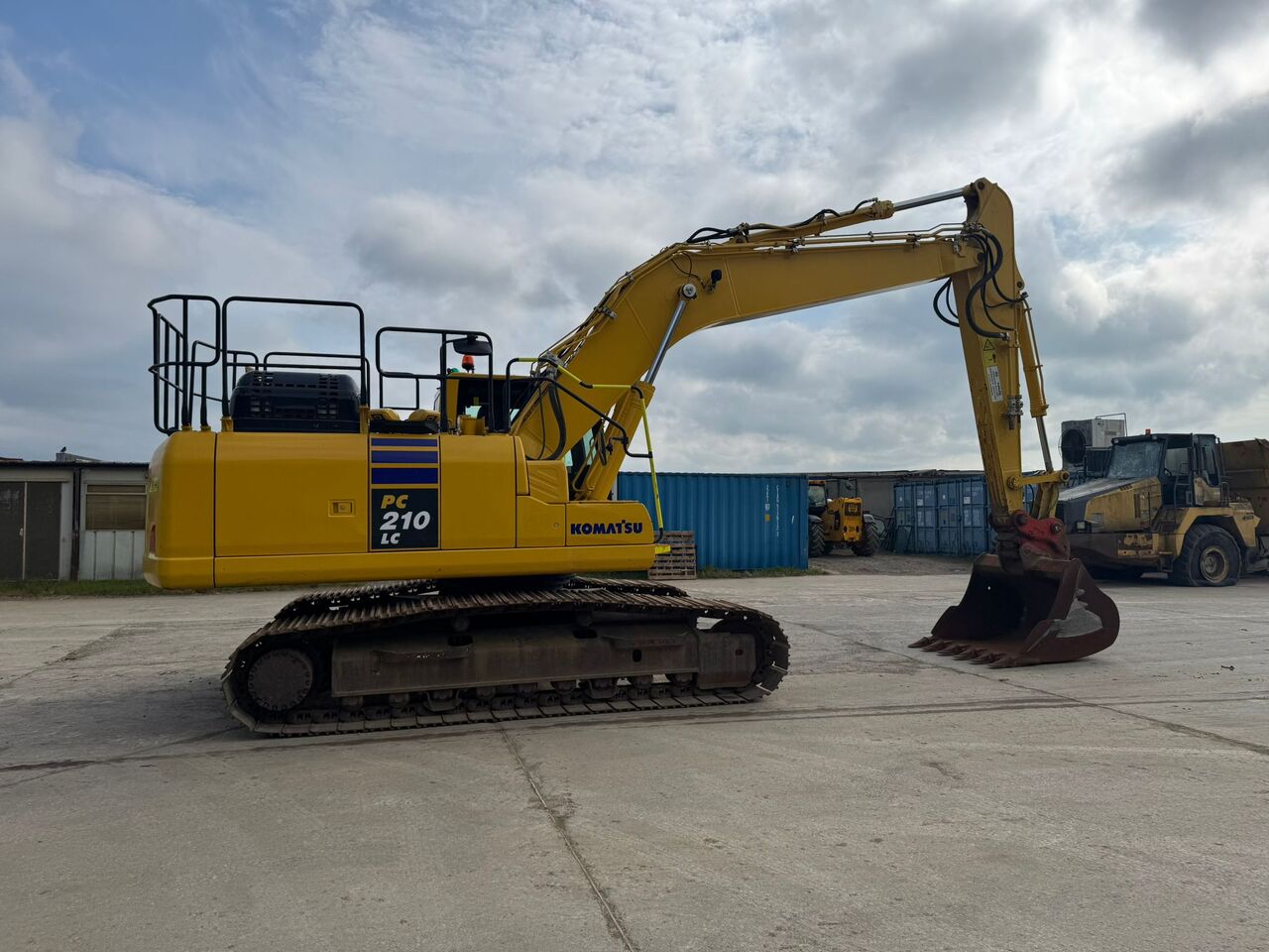 KOMATSU PC210LC-11E0 - Excavadora de cadenas: foto 2 KOMATSU PC210LC-11E0 - Excavadora de cadenas: foto 2