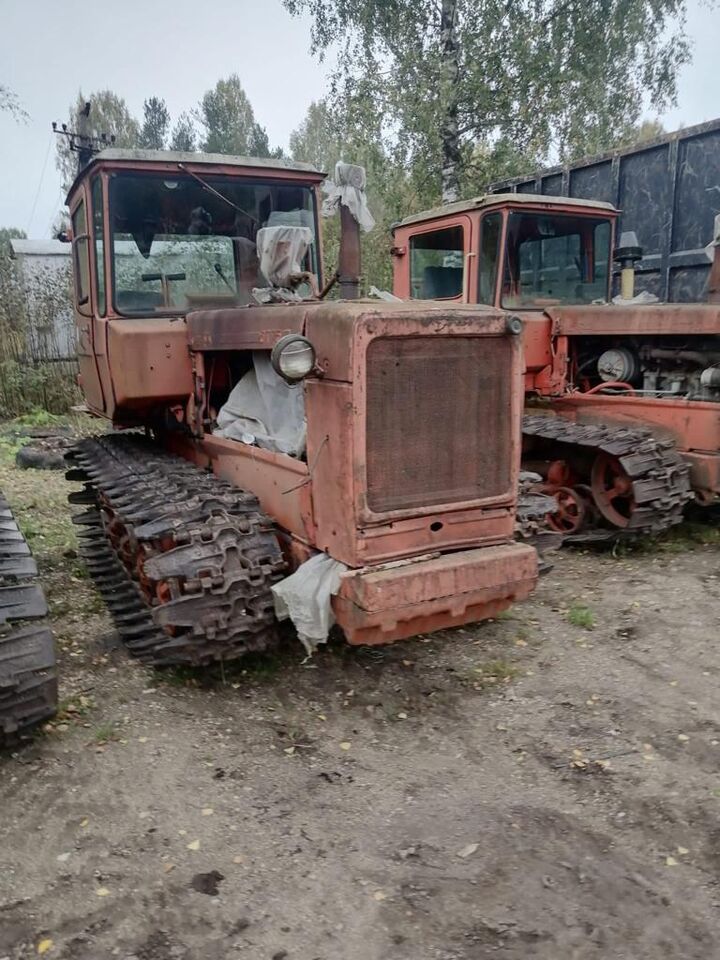 DT 75 - Tractor de cadenas: foto 2 DT 75 - Tractor de cadenas: foto 2