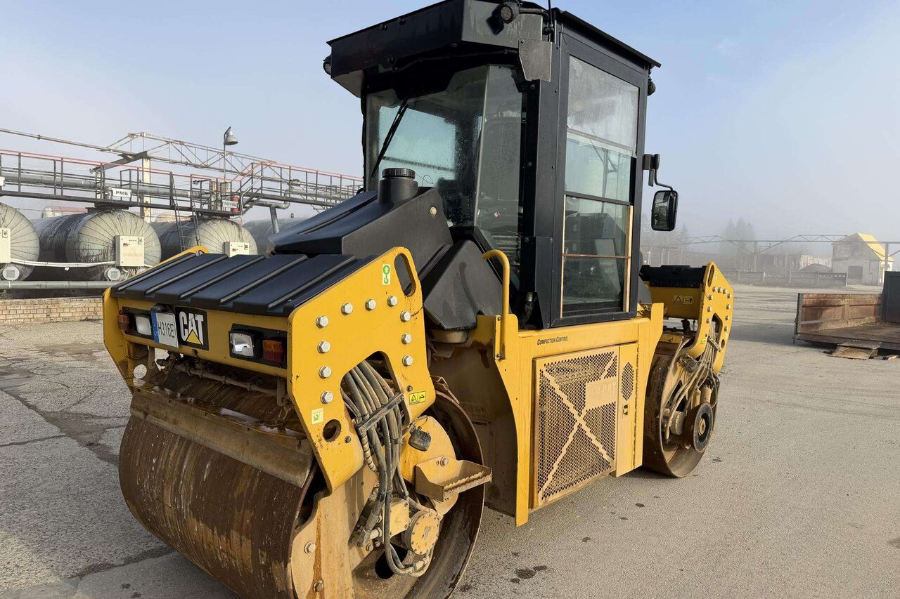 Caterpillar CD8 - Apisonadora de asfalto: foto 5 Caterpillar CD8 - Apisonadora de asfalto: foto 5