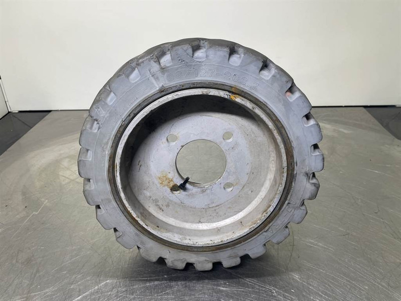 ATN PIAF1000R-Solideal 406/127-266.7 (16x5x10.5)-Tire - Neumáticos y llantas para Maquinaria de construcción: foto 1 ATN PIAF1000R-Solideal 406/127-266.7 (16x5x10.5)-Tire - Neumáticos y llantas para Maquinaria de construcción: foto 1
