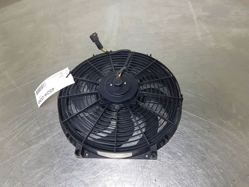 Ahlmann AZ210E-Spal 12VDC-Fan/Lüfter/Ventilator - Sistema eléctrico para Maquinaria de construcción: foto 1 Ahlmann AZ210E-Spal 12VDC-Fan/Lüfter/Ventilator - Sistema eléctrico para Maquinaria de construcción: foto 1