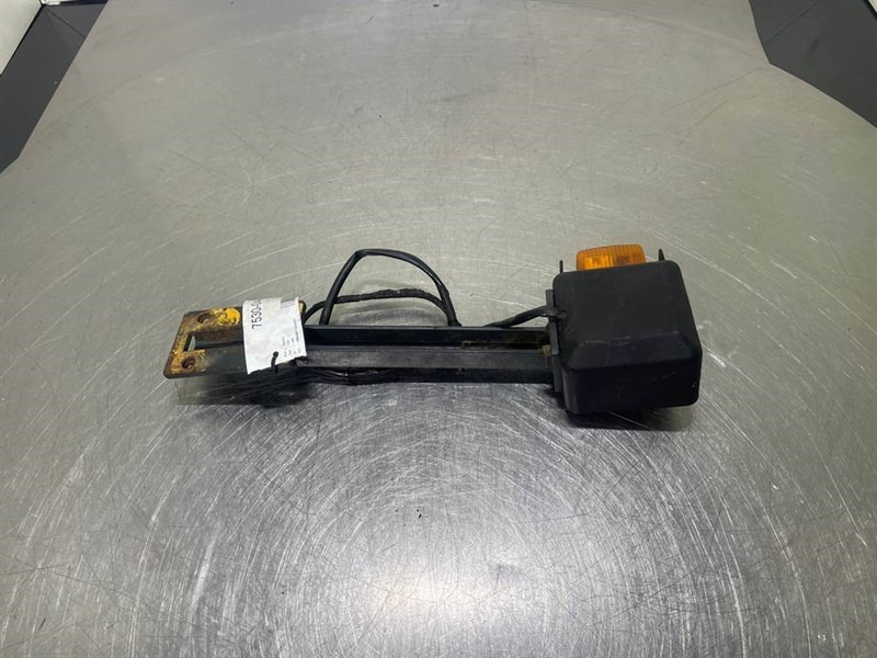 Ahlmann AZ6-4145335O/4193448A-Light/Leuchte/Verlichting - Sistema eléctrico para Maquinaria de construcción: foto 5 Ahlmann AZ6-4145335O/4193448A-Light/Leuchte/Verlichting - Sistema eléctrico para Maquinaria de construcción: foto 5