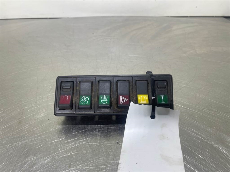 Ahlmann AZ6 - Switch/Schalter/Schakelaars - Sistema eléctrico para Maquinaria de construcción: foto 1 Ahlmann AZ6 - Switch/Schalter/Schakelaars - Sistema eléctrico para Maquinaria de construcción: foto 1