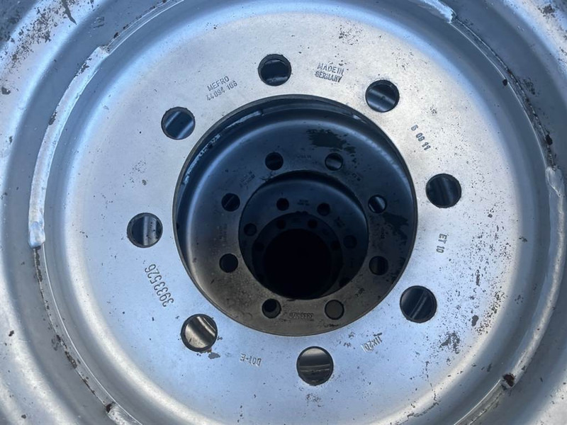 Leasing financiero de Atlas AR65-Michelin 335/80R20 (12.5R20)-Tire/Reifen/Band leasing Atlas AR65-Michelin 335/80R20 (12.5R20)-Tire/Reifen/Band: foto 6