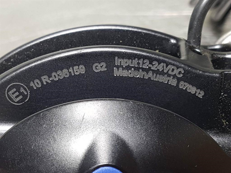 Hella Mega Beam LED - Worklight/Leuchte/Verlichtin - Sistema eléctrico para Maquinaria de construcción: foto 5 Hella Mega Beam LED - Worklight/Leuchte/Verlichtin - Sistema eléctrico para Maquinaria de construcción: foto 5