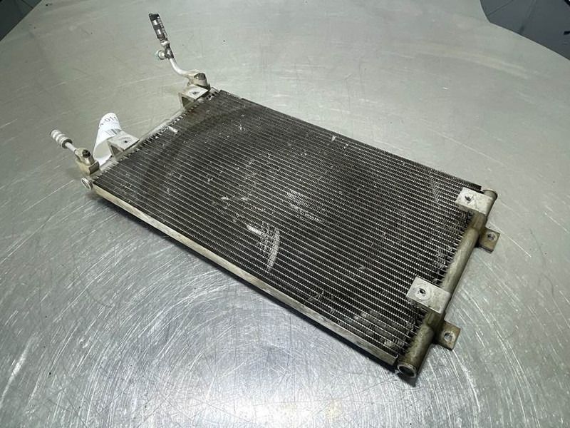 Hyundai HL757-7A-A2W01133-Airco condenser/Klimakondensator - Bastidor/ Chasis para Maquinaria de construcción: foto 5 Hyundai HL757-7A-A2W01133-Airco condenser/Klimakondensator - Bastidor/ Chasis para Maquinaria de construcción: foto 5