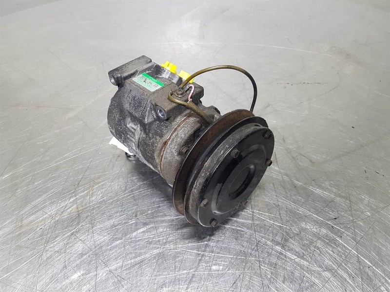Komatsu WA320-5H-Denso 10S15C-Compressor/Kompressor/Airco - Compresor de aire acondicionado para Maquinaria de construcción: foto 2 Komatsu WA320-5H-Denso 10S15C-Compressor/Kompressor/Airco - Compresor de aire acondicionado para Maquinaria de construcción: foto 2