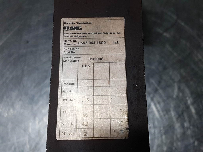 Kramer 880-AKG 0555.064.1800-Cooler/Kühler/Koeler - Motor y piezas para Maquinaria de construcción: foto 4 Kramer 880-AKG 0555.064.1800-Cooler/Kühler/Koeler - Motor y piezas para Maquinaria de construcción: foto 4