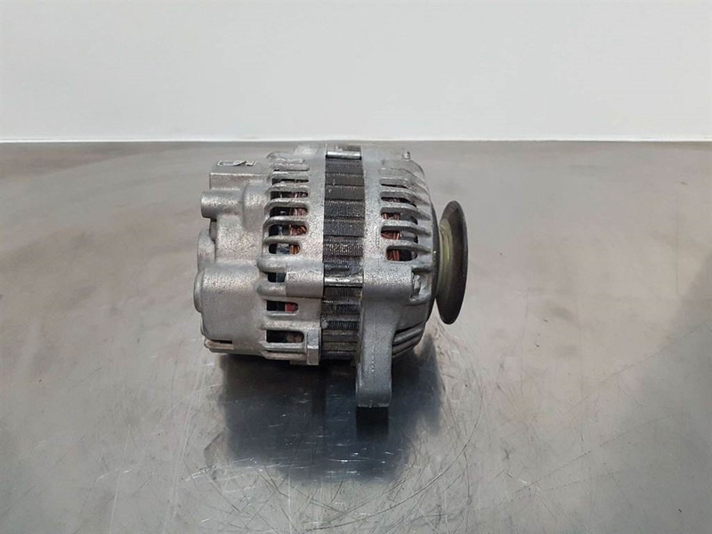 Kubota 12V 60A-A1TA1777-Alternator/Lichtmaschine/Dynamo - Motor para Maquinaria de construcción: foto 3 Kubota 12V 60A-A1TA1777-Alternator/Lichtmaschine/Dynamo - Motor para Maquinaria de construcción: foto 3