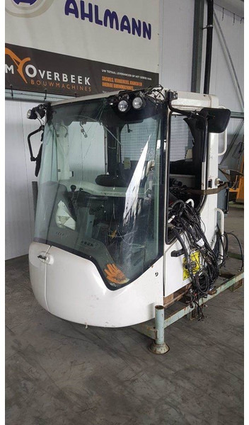 Liebherr L 538 - Cabin/Kabine/Cabine - Cabina e interior para Maquinaria de construcción: foto 1 Liebherr L 538 - Cabin/Kabine/Cabine - Cabina e interior para Maquinaria de construcción: foto 1