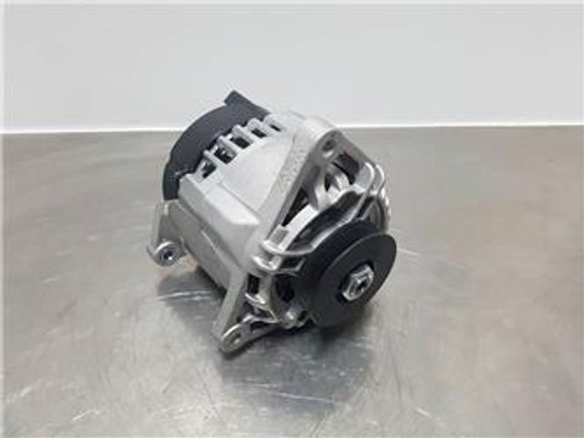 Manitou 12V 80A - Alternator/Lichtmaschine/Dynamo - Motor para Maquinaria de construcción: foto 1 Manitou 12V 80A - Alternator/Lichtmaschine/Dynamo - Motor para Maquinaria de construcción: foto 1