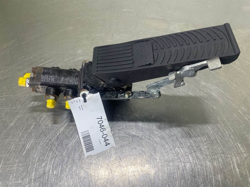 Mecalac 12MTX-5360657-Brake valve/Bremsventile/Remventiel - Hidráulica para Maquinaria de construcción: foto 4 Mecalac 12MTX-5360657-Brake valve/Bremsventile/Remventiel - Hidráulica para Maquinaria de construcción: foto 4