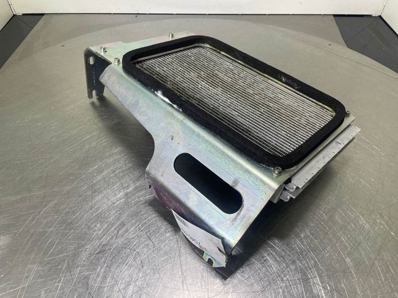 Mecalac 12MTX-5370437-Airco condenser/Klimakondensator - Bastidor/ Chasis para Maquinaria de construcción: foto 5 Mecalac 12MTX-5370437-Airco condenser/Klimakondensator - Bastidor/ Chasis para Maquinaria de construcción: foto 5
