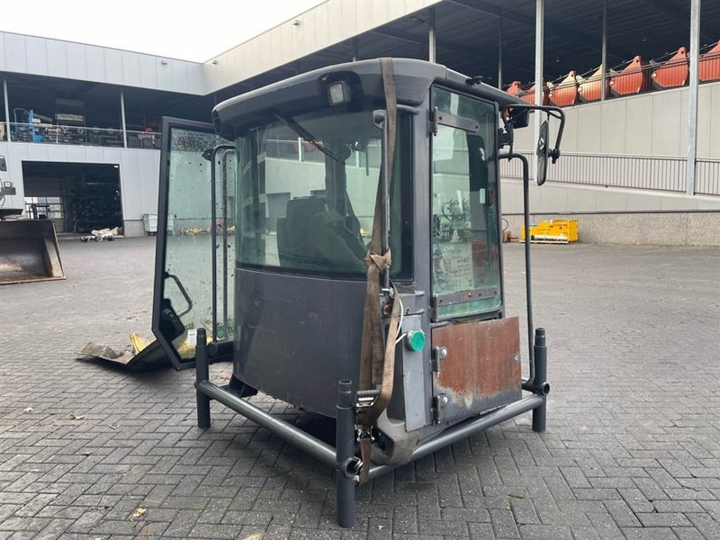 New Holland W110C - Cabin/Kabine/Cabine - Cabina e interior para Maquinaria de construcción: foto 4 New Holland W110C - Cabin/Kabine/Cabine - Cabina e interior para Maquinaria de construcción: foto 4