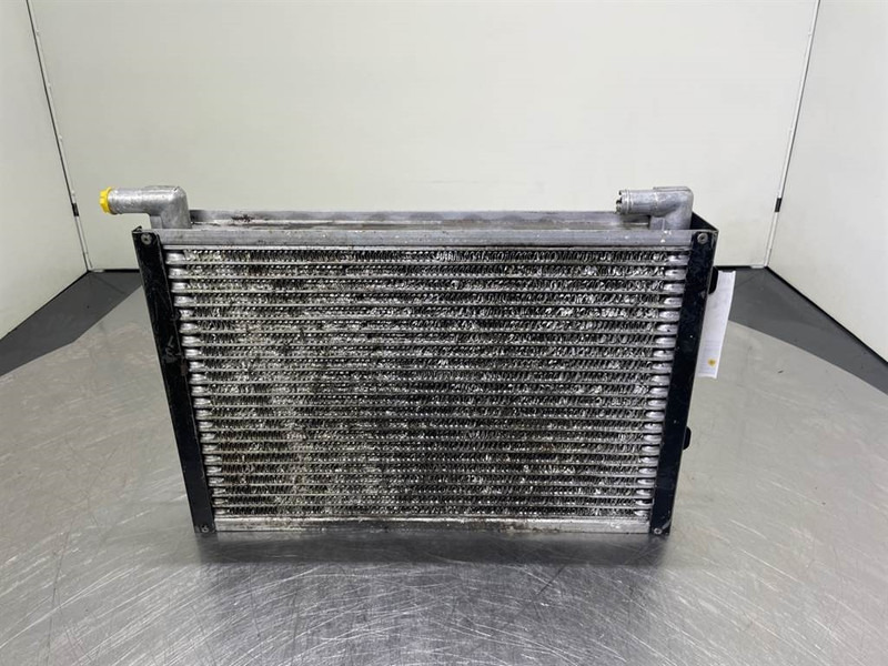 New Holland W110C - Cooler/Kühler/Koeler - Motor para Maquinaria de construcción: foto 4 New Holland W110C - Cooler/Kühler/Koeler - Motor para Maquinaria de construcción: foto 4