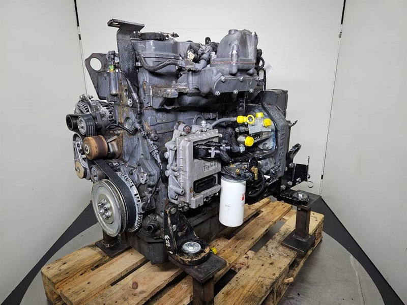 New Holland W110C-FPT F4HFE413J-Engine/Motor - Motor para Maquinaria de construcción: foto 2 New Holland W110C-FPT F4HFE413J-Engine/Motor - Motor para Maquinaria de construcción: foto 2