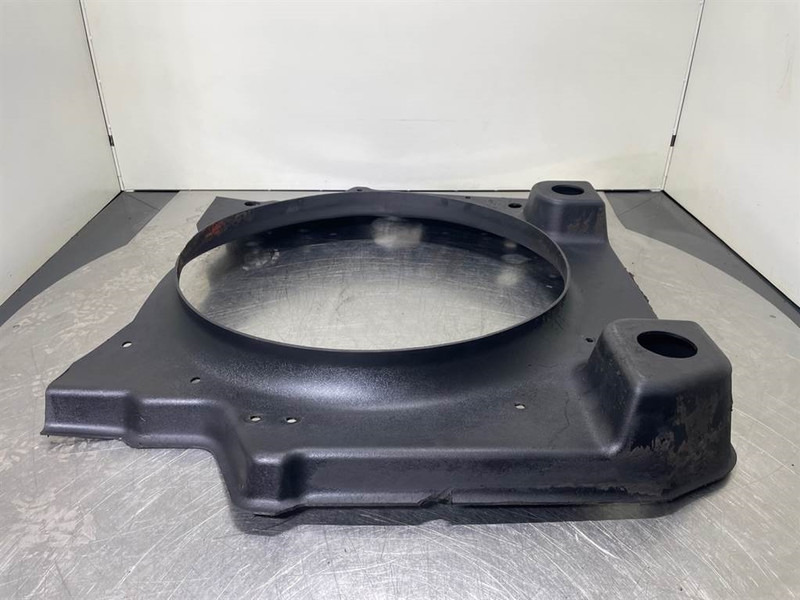 New Holland W110C-Fan guard/Schutzgitter/Koelvin afscherming - Motor para Maquinaria de construcción: foto 3 New Holland W110C-Fan guard/Schutzgitter/Koelvin afscherming - Motor para Maquinaria de construcción: foto 3