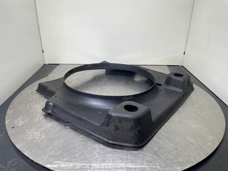 New Holland W110C-Fan guard/Schutzgitter/Koelvin afscherming - Motor para Maquinaria de construcción: foto 4 New Holland W110C-Fan guard/Schutzgitter/Koelvin afscherming - Motor para Maquinaria de construcción: foto 4