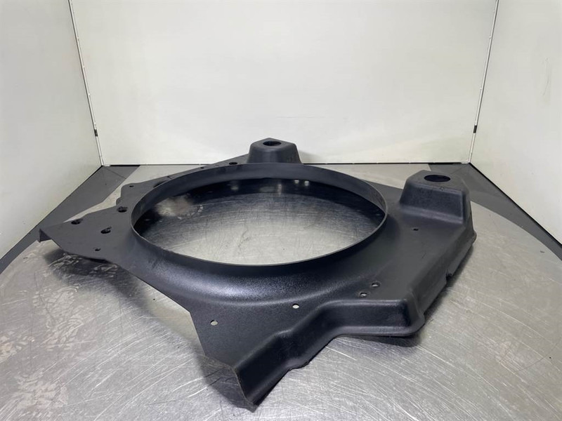 New Holland W110C-Fan guard/Schutzgitter/Koelvin afscherming - Motor para Maquinaria de construcción: foto 2 New Holland W110C-Fan guard/Schutzgitter/Koelvin afscherming - Motor para Maquinaria de construcción: foto 2