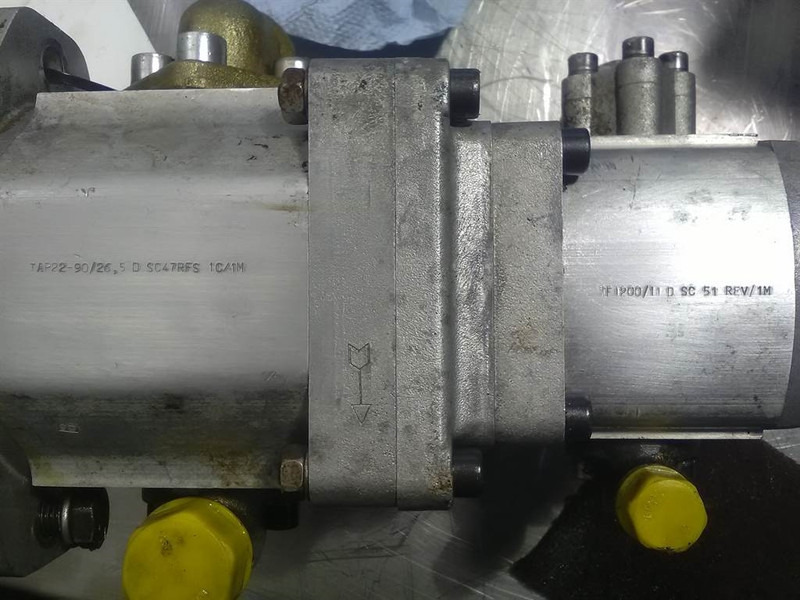 Sauer Sundstrand TAP22-90/26,5D - Gearpump - Hidráulica: foto 3 Sauer Sundstrand TAP22-90/26,5D - Gearpump - Hidráulica: foto 3