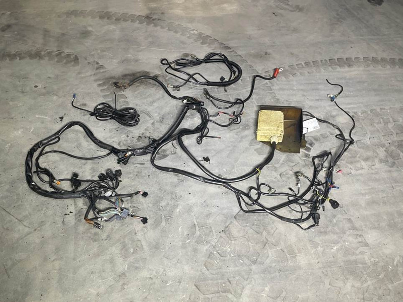 Schaeff SKL834-5110662033-Wiring harness/Kabelbaum - Sistema eléctrico para Maquinaria de construcción: foto 2 Schaeff SKL834-5110662033-Wiring harness/Kabelbaum - Sistema eléctrico para Maquinaria de construcción: foto 2