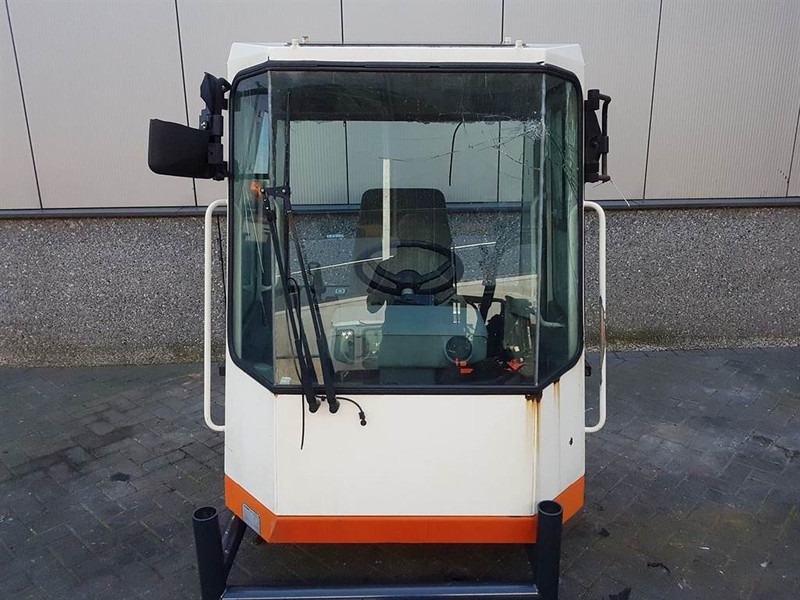 Schaeff SKL853-101980172-Cabin/Kabine/Cabine - Cabina e interior para Maquinaria de construcción: foto 1 Schaeff SKL853-101980172-Cabin/Kabine/Cabine - Cabina e interior para Maquinaria de construcción: foto 1