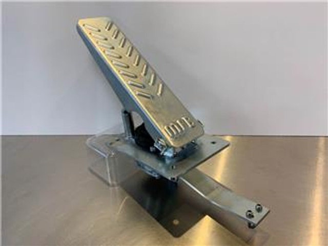 Terex TL/SKL/SKS-5692609966-Gas pedal - Cabina e interior para Maquinaria de construcción: foto 1 Terex TL/SKL/SKS-5692609966-Gas pedal - Cabina e interior para Maquinaria de construcción: foto 1