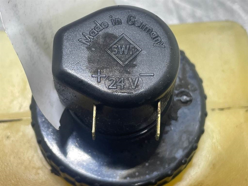 Terex TW150-3602515-Tank/Behälter/Reservoir - Cabina e interior para Maquinaria de construcción: foto 4 Terex TW150-3602515-Tank/Behälter/Reservoir - Cabina e interior para Maquinaria de construcción: foto 4