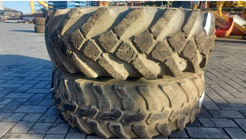 Volvo L30G-BKT 12.5-20-Tire/Reifen/Band - Neumáticos y llantas para Maquinaria de construcción: foto 2 Volvo L30G-BKT 12.5-20-Tire/Reifen/Band - Neumáticos y llantas para Maquinaria de construcción: foto 2