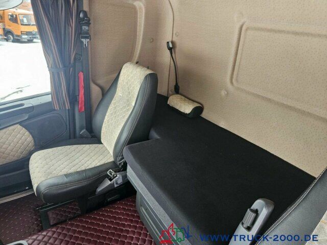Scania R 420 Highline Retarder Mega-Lowliner 2 Betten - Cabeza tractora: foto 4 Scania R 420 Highline Retarder Mega-Lowliner 2 Betten - Cabeza tractora: foto 4